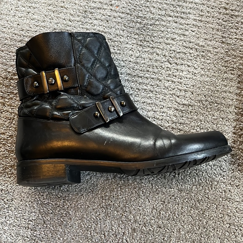 Stuart Weitzman Bootie. Size 8 1/2 - image 4